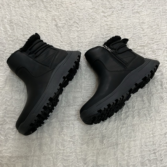 NIB Eddie Bower Ladies Winter Boot Style Siren Size 7 - Picture 4 of 15